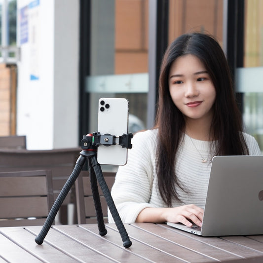 Flexible Octopus Tripod – Multi-Angle Adjustable Phone & Camera Stand