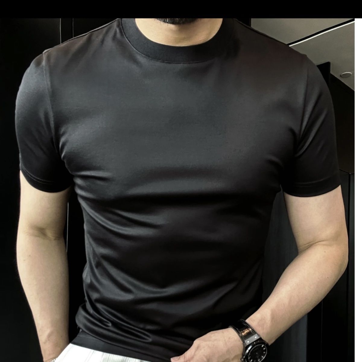 Men’s Ice Silk Soft Breathable Round Neck Short Sleeve T-Shirt – Lightweight Summer Top